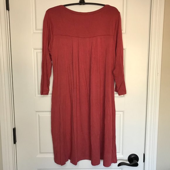 Everly Women's Rayon Blend 3/4 Sleeve Pleated Back Casual Mini Dress Size Medium - Picture 3 of 8